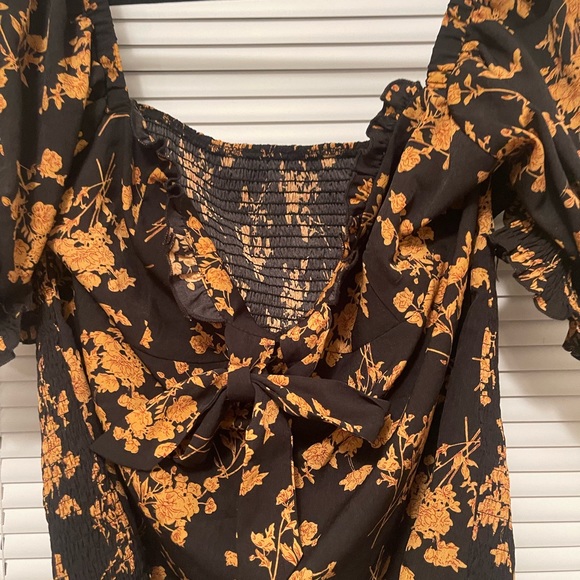 Off the shoulder blouse - Picture 3 of 3